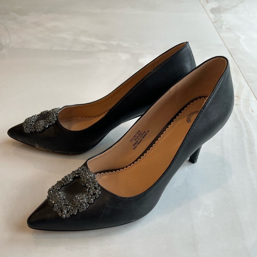 Journee Collection | Black Kitten Heel Pumps | Size 8.5